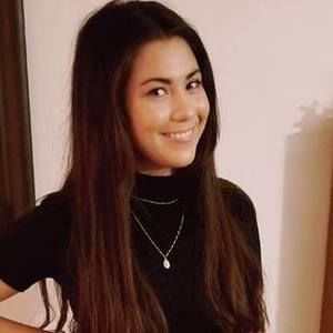 Meet your Posher, Amiaya